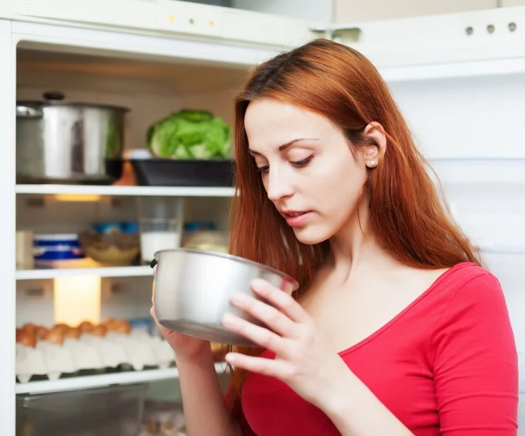La OCU advierte sobre los alimentos que se pueden comer estando caducados