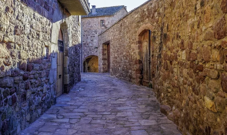 Tendencias en turismo rural: los destinos con más encanto en España este 2025