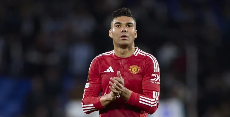 El ocaso de Casemiro revienta al FC Barcelona: el Manchester prepara morterada