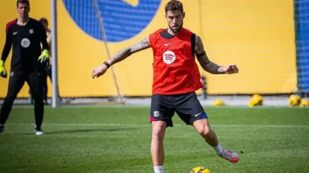 Iñigo Martínez Se Recupera Y Apunta A La Titularidad Ante El Borussia De Dortmund. Fuente: Fc Barcelona