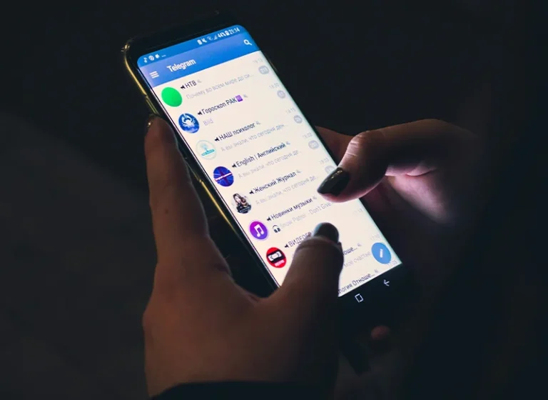 Telegram se enfrenta a WhatsApp y añade una función extraordinaria: Ya puedes ver fotos y vídeos en la TV