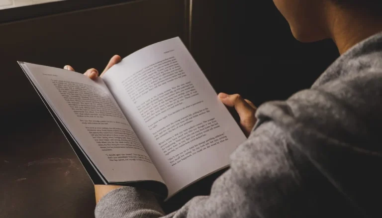 Las mejores prácticas para la impresión de libros en tiradas pequeñas: cómo optimizar costos y calidad