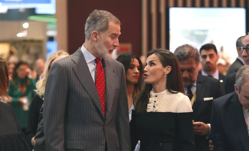 La Reina Letizia En Medio De La Desinhibición O Provocación  