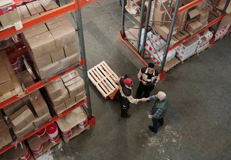 Logística y Almacenes en el Extranjero: Dónde Pueden Encontrar Empleo los Trabajadores Españoles