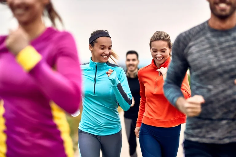 La nueva fiebre de running en grupo invade Madrid Río, Retiro y Casa de Campo