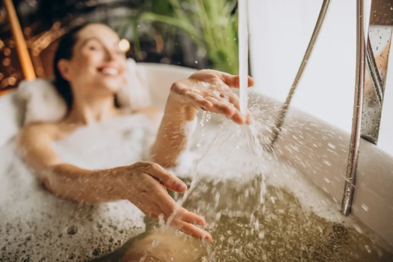 El error en la ducha que deja tu cuerpo lleno de bacterias