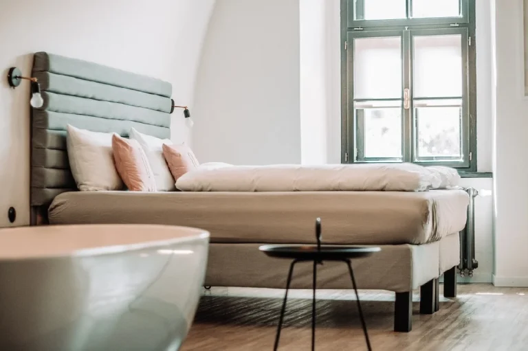 Las 5 mejores soluciones domóticas para hoteles