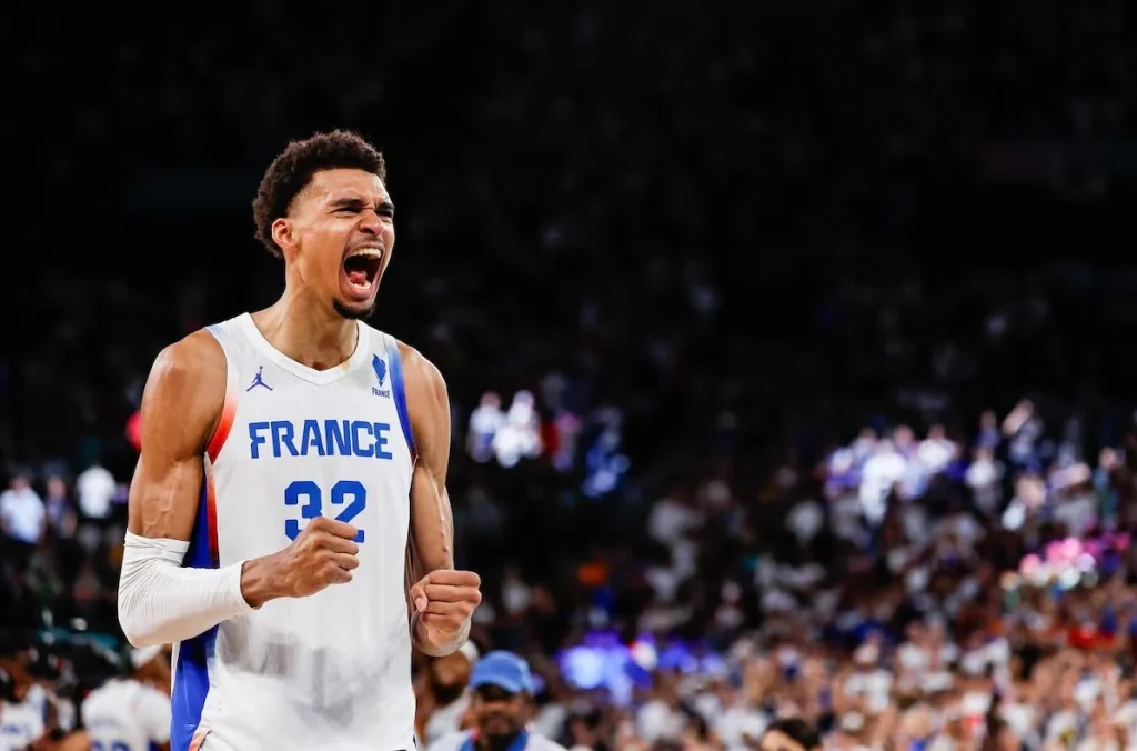 Victor Wembanyama, Estrella De La Nba, Con Francia