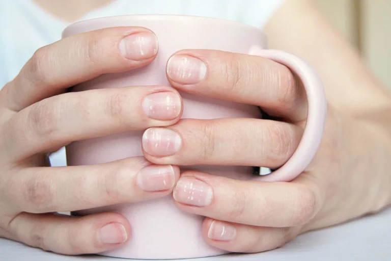 Afirman que este vistazo a tus uñas podría ayudarte a detectar síntomas ocultos de cáncer