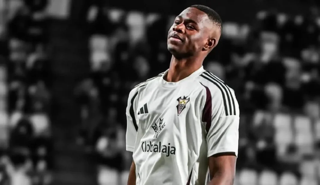 El Atlético quiere repetir la fórmula de Samu Omorodion con Chritian Kofane. Fuente: Agencias