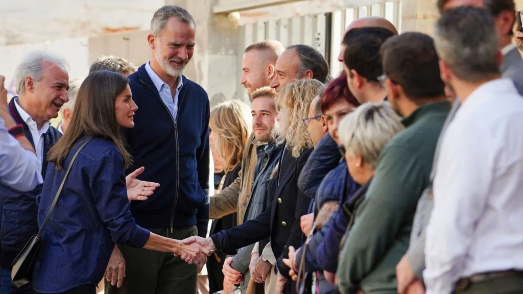 El Peso De La Corona Entre Felipe Vi Y Letizia