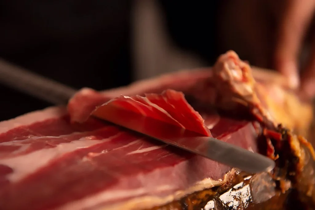 El Vino Y El Jamón Ibérico: Exportaciones En Riesgo