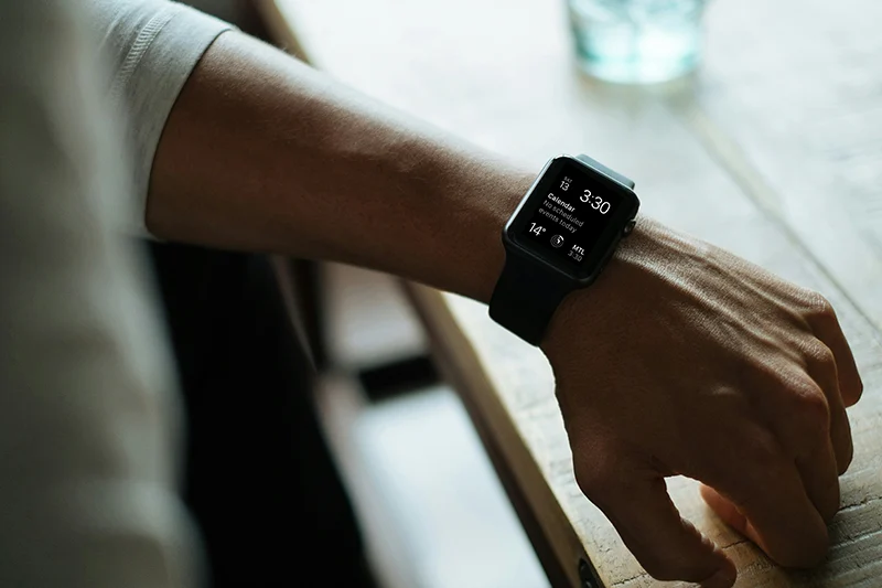 IMPORTANTES MEJORAS CON EL RELOJ PLEGABLE DE APPLE