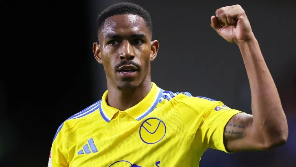 Junior Firpo Pellegrini Fuente: Leeds United