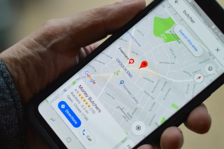 Los expertos en ciberseguridad alertan de los peligros de compartir tu ubicación en tiempo real e indican cómo hacerlo de forma segura