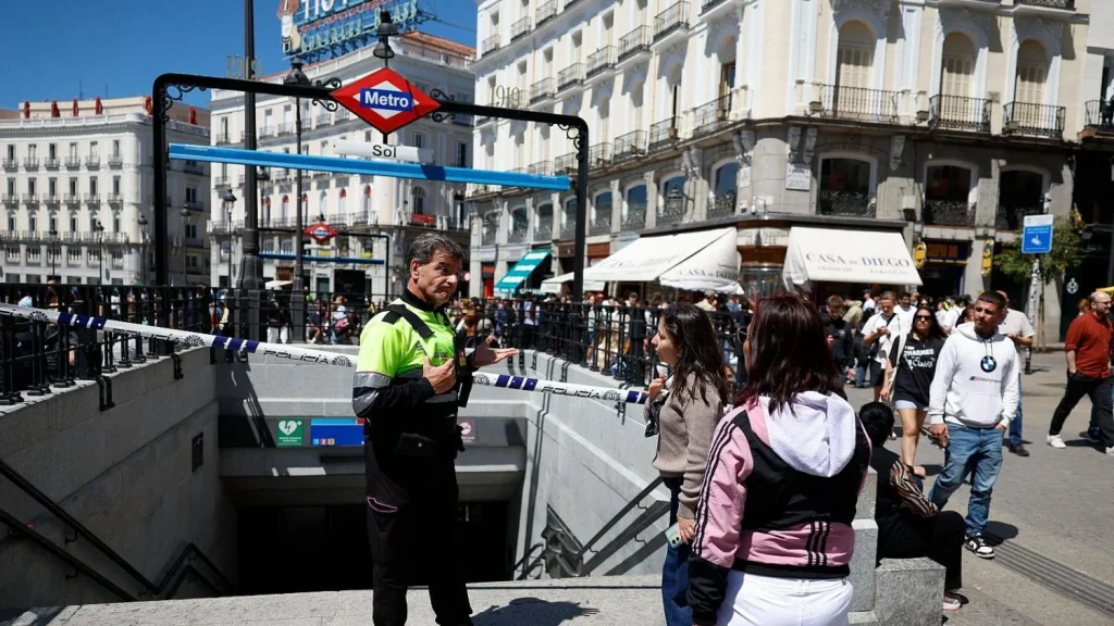 Los Trenes Se Mantienen Paralizados En Casi Todo El País