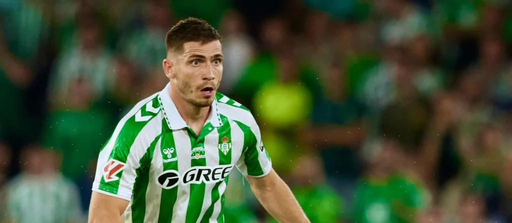 El Betis Prepara Una Revolución Para La Banda Izquierda 1 El Betis Busca Nuevo Destino A Perraud Para Traer A Un Viejo Conocido. Fuente: Agencias