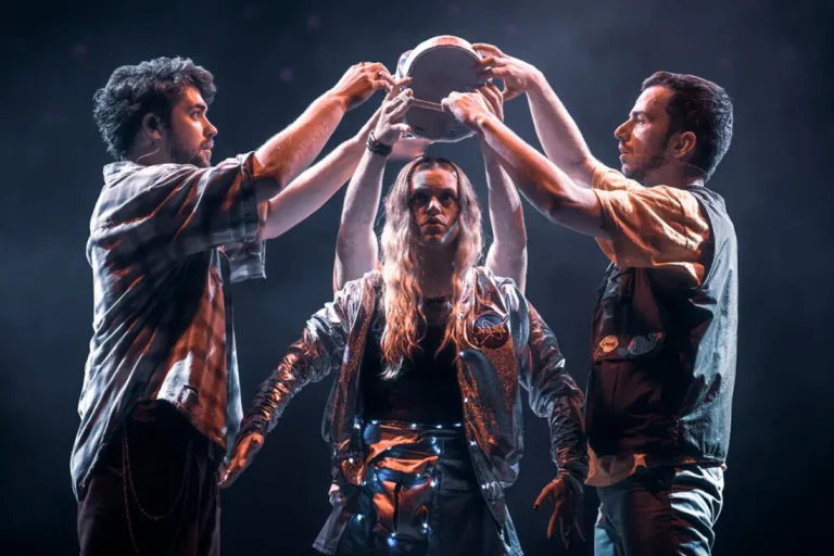 ‘El viaje’, inteligencia artificial y música para recordar los «gloriosos» años ochenta