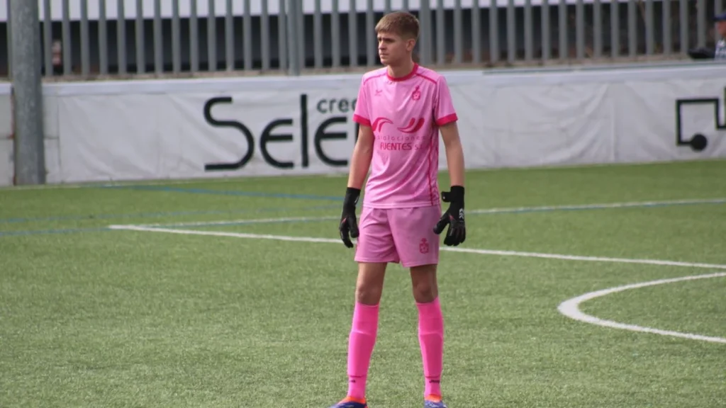 Tasio Juanena Athletic Unai Simón Fuente: Cd Burdalés 