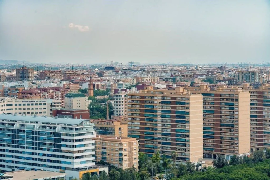 Turismo Y Especulación: Los Factores Que Agravan La Crisis