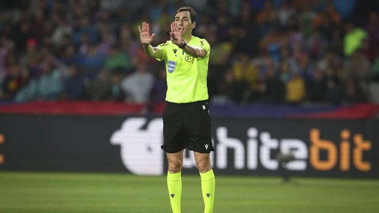 Árbitro Gónzlaez Fuertes Real Madrid Tv Fuente: Europa Press