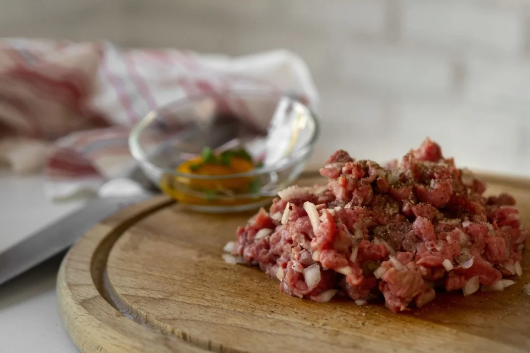 DIA y Aldi, en el ojo del huracán: la carne que decepciona