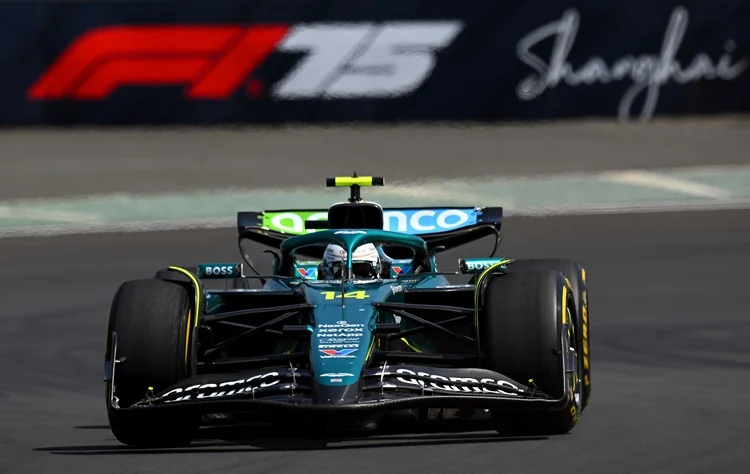 Fernando Alonso Adrian Newey 2025 Fuente: Astonmartinf1