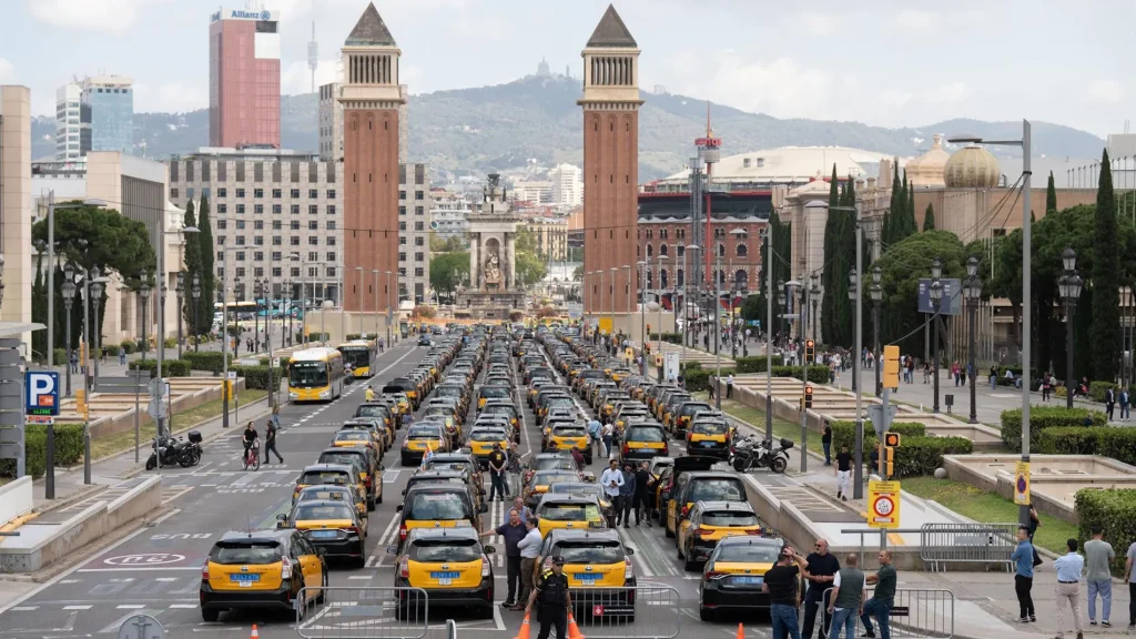 Huelga De Taxistas En Barcelona