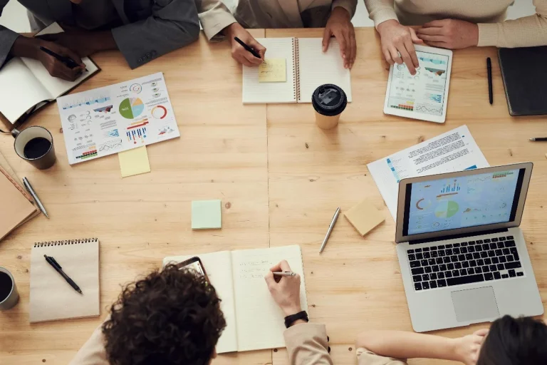 Historias de éxito: project managers que revolucionaron sus industrias