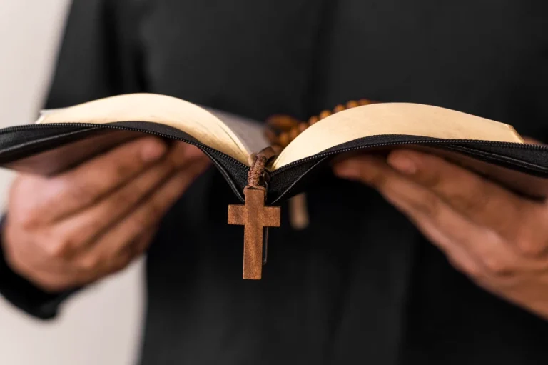 San Miguel de los Santos, santoral del 10 de abril de 2025