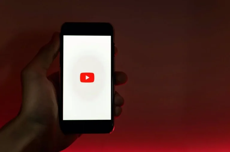 YouTube se aprovecha del éxodo de creadores de contenido de Twitch