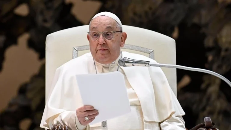 ‘Antena 3 Noticias’ revela el secreto que impedía al papa Francisco visitar España  
