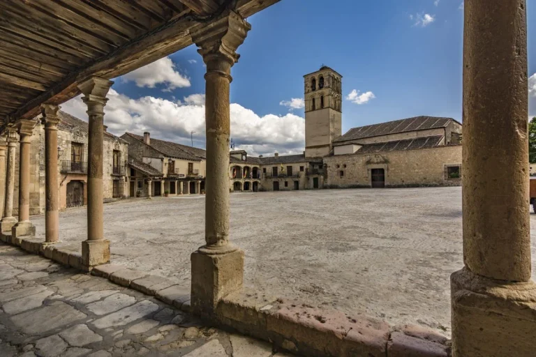 Pedraza (Segovia) se proclama ganador del concurso ‘Amazon busca pueblo’ y acogerá las ‘Fiestas Prime Day’