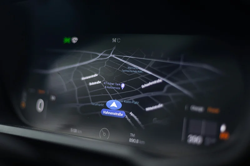 ADELANTA LAS INDICACIONES DE GOOGLE MAPS