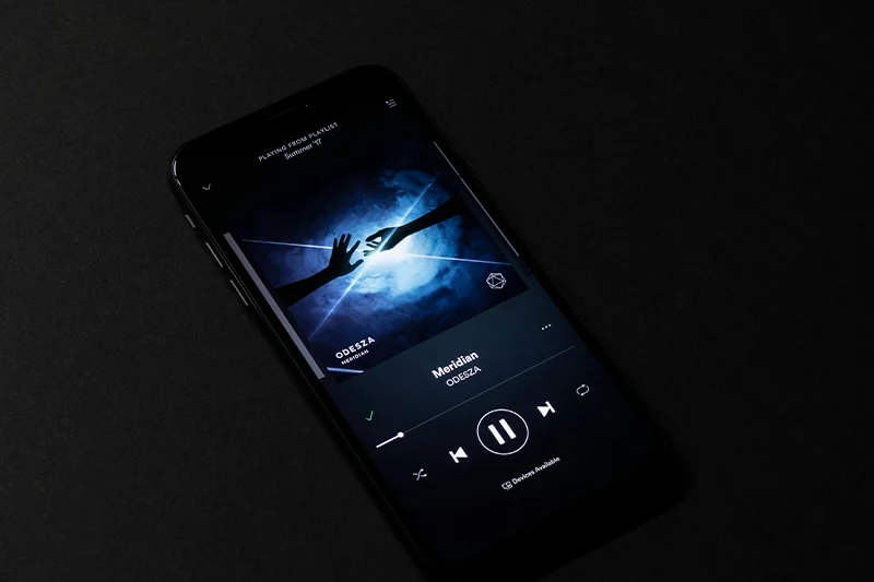 CÓMO FUNCIONA SPOTIFY AI DJ