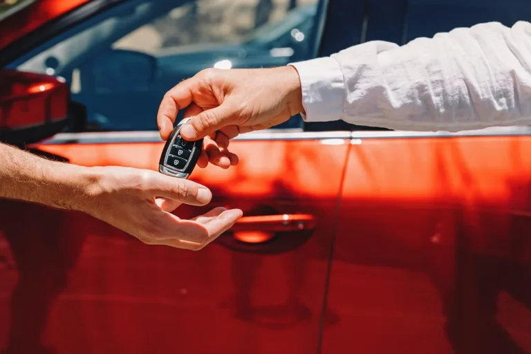 Cómo aprovechar la ayuda de 4.600 euros para comprarte un coche nuevo en Galicia