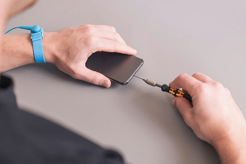 Daños Y Arreglos Del Smartphone Mojado