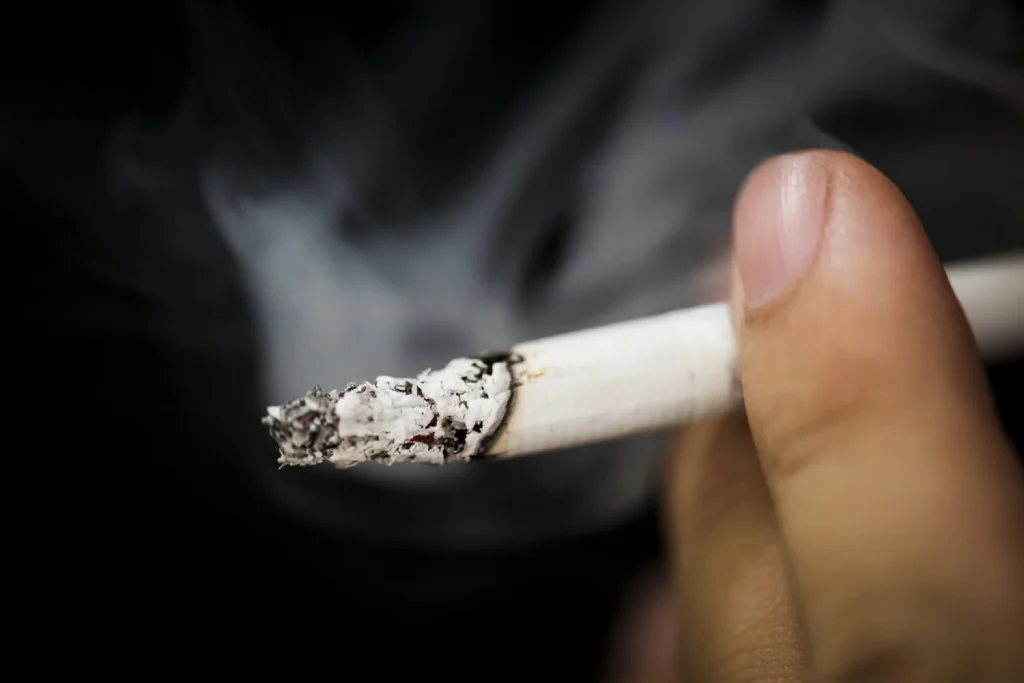 Encender El Cigarro: Una Distracción De Más De 100 Metros