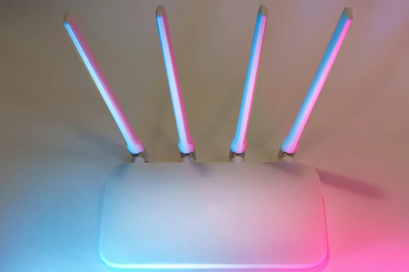 EL PUERTO USB DEL ROUTER TIENE MUCHOS USOS