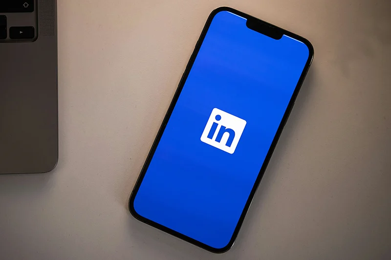 EL TRUCO DE LA GENERACIÓN Z PARA ENCONTRAR TRABAJO EN LINKEDIN