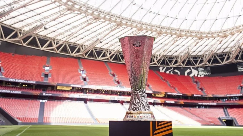 El Coste Del Fútbol En Bilbao: De Las Descomunales Tarifas Hoteleras A Los Cierres De Metro Por La Europa League 2 El Caos Del Transporte: El Cierre Del Metro Complica La Movilidad En Plena Fiebre Futbolera