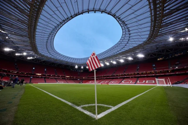 El Coste Del Fútbol En Bilbao: De Las Descomunales Tarifas Hoteleras A Los Cierres De Metro Por La Europa League