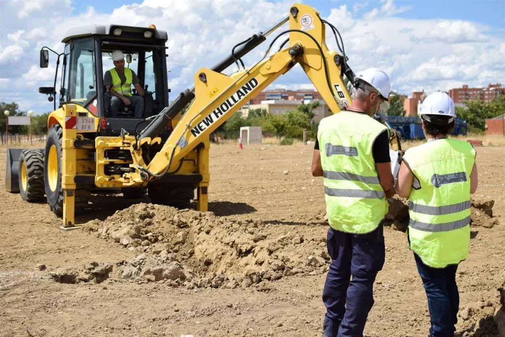El Relevo Generacional, Gran Ausente: El 70% De Los Operarios En Construcción Supera Los 50 Años