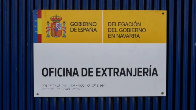España Abre La Puerta A 300.000 Inmigrantes Y Deja En El Limbo A Los Que Más Lo Pedían