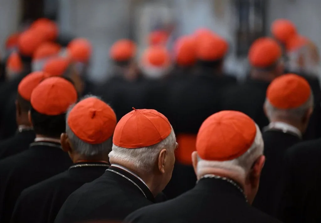 El Vaticano Cierra Sus Puertas: El Cónclave Para Elegir Al Nuevo Papa Está Listo 2 Expectativa Global: Cardenales Se Reúnen En Secreto Para Decidir El Futuro Del Papado