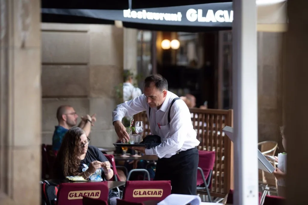 Hostelería Bajo Presión: Más De 85.000 Puestos Sin Cubrir Pese A Una Subida Salarial Del 5%