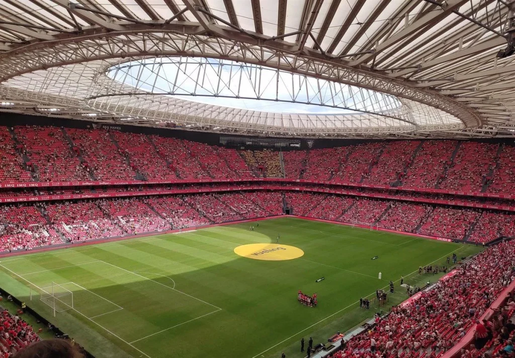El Coste Del Fútbol En Bilbao: De Las Descomunales Tarifas Hoteleras A Los Cierres De Metro Por La Europa League 1 Hoteles Por Las Nubes: Dormir En Bilbao Durante La Europa League Puede Costar Más Que Una Entrada Vip