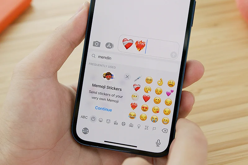 LOS STICKERS DE WHATSAPP, CADA VEZ MÁS UTILIZADOS