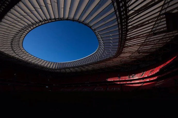 El Coste Del Fútbol En Bilbao: De Las Descomunales Tarifas Hoteleras A Los Cierres De Metro Por La Europa League 3 La Pasión Tiene Precio: Vecinos Y Visitantes, Atrapados Entre El Negocio Del Fútbol Y Los Inconvenientes Diarios
