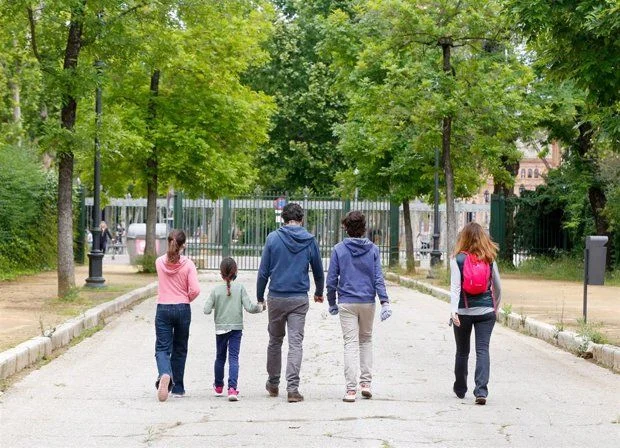Ser Padre Todavía No 'Puntúa' Igual Que Ser Madre Pese Al Intento Español 1 Las Brechas Laborales Persisten A Pesar De La Ampliación Del Permiso De Paternidad